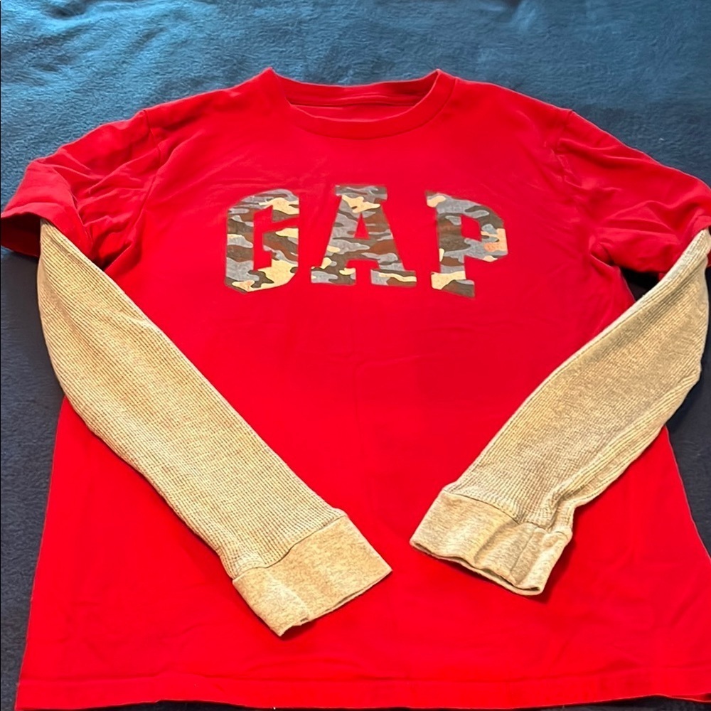 Gap tee with waffle knit long sleeves
